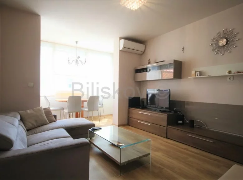Mieszkanie 3 pokoi 62 m² Grad Split, Chorwacja