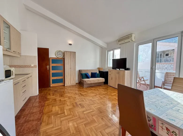 1 bedroom apartment 44 m² Petrovac, Montenegro