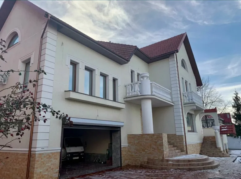 5 room house 550 m² Odesa, Ukraine