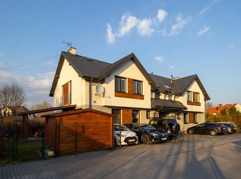 Mieszkanie 4 pokoi 76 m² Warszawa, Polska