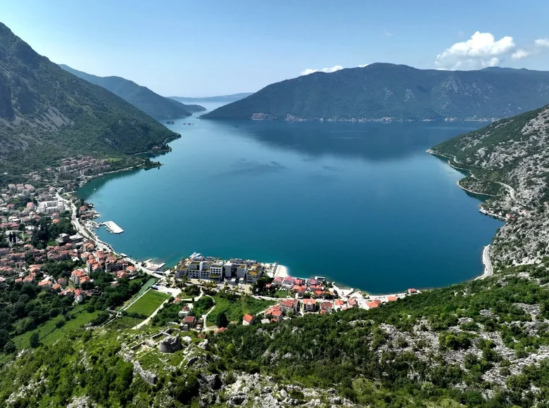 Квартира 2 комнаты 85 м² Рисан, Черногория