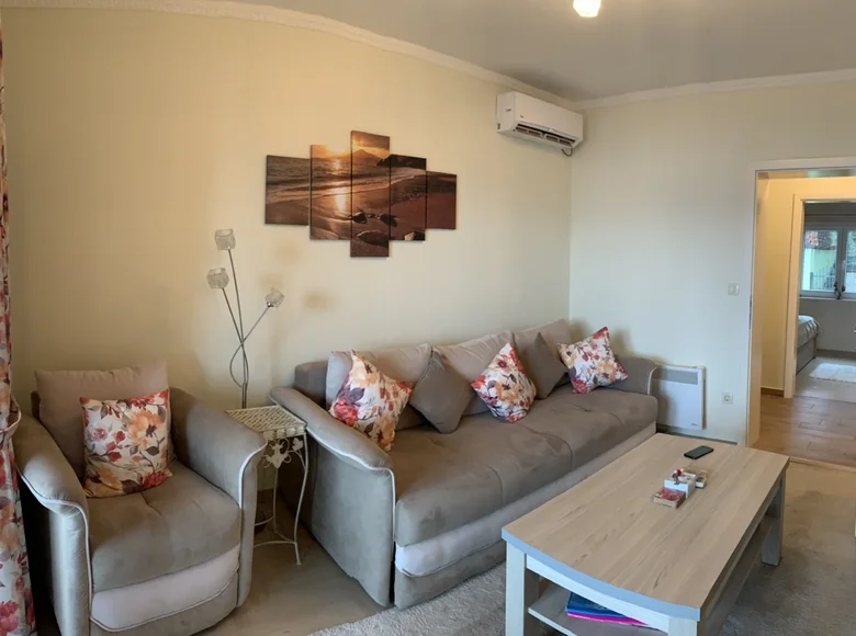 Apartamento 2 habitaciones  Tivat, Montenegro