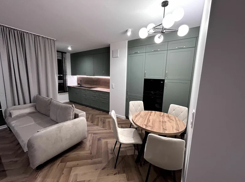 2 room apartment 43 m² in Warsaw, Poland