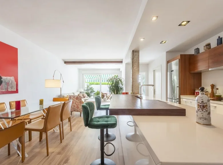 Mieszkanie 2 pokoi 114 m² Marbella, Hiszpania