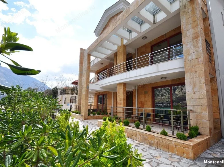 Nieruchomości inwestycyjne 400 m² Kotor, Czarnogóra