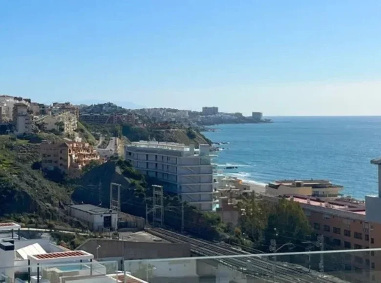 Mieszkanie 3 pokoi 125 m² Fuengirola, Hiszpania