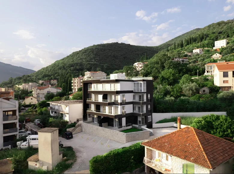 Квартира 1 спальня 45 м² Тиват, Черногория
