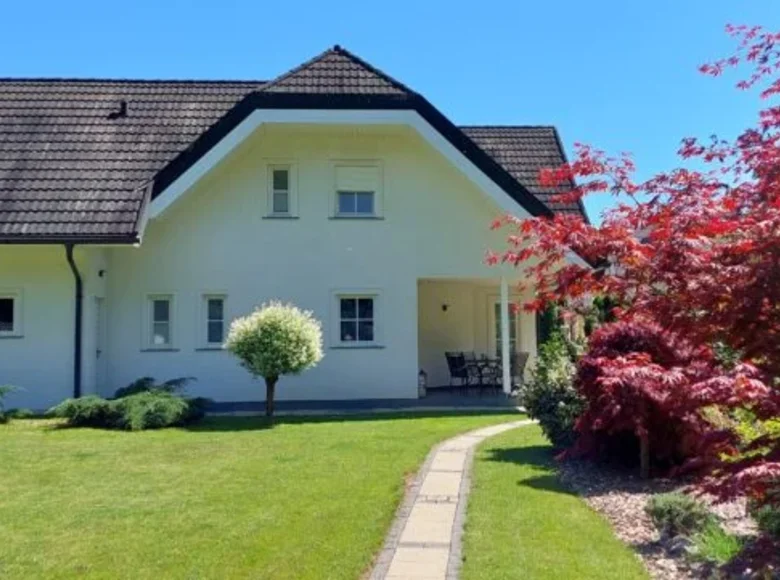 Villa de 4 dormitorios 391 m² Hobovse pri Stari Oselici, Eslovenia