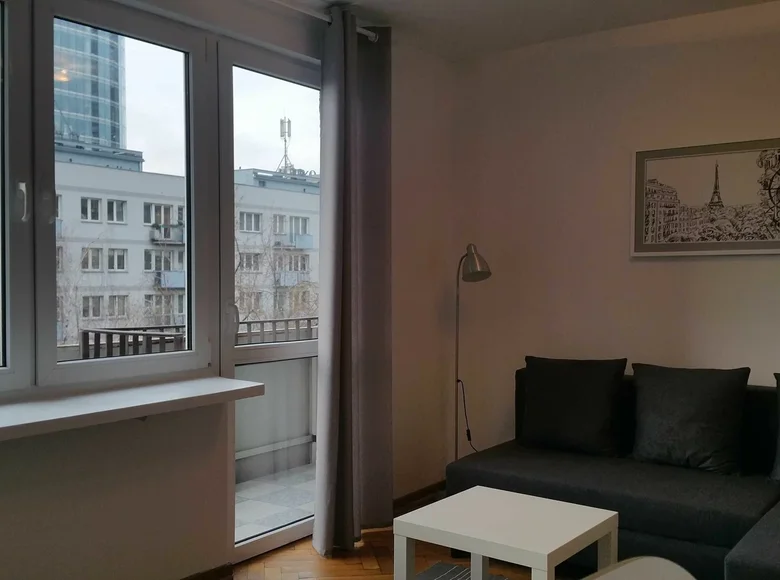 1 room apartment 28 m² in Warsaw, Poland