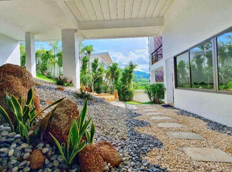 4 bedroom Villa 1 220 m² Phuket, Thailand