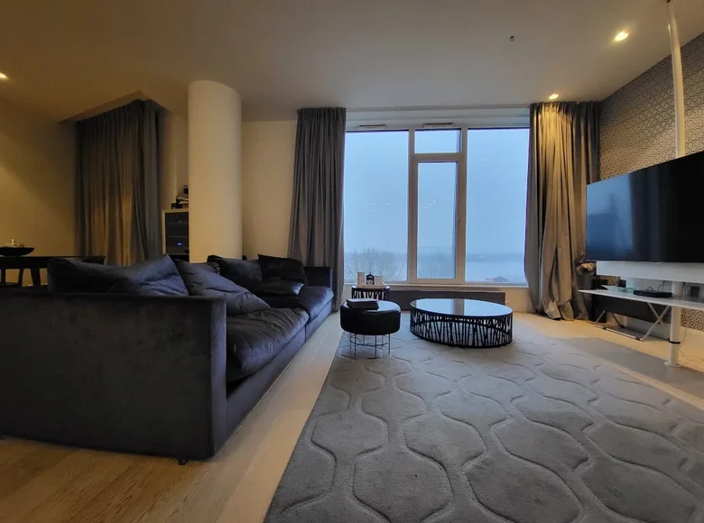 2 bedroom apartment 100 m² Riga, Latvia