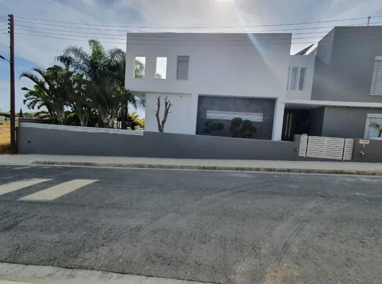 Dom 5 pokojów 503 m² Demos Agiou Athanasiou, Cypr