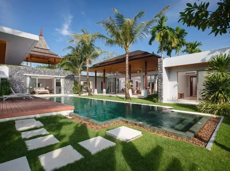 4 bedroom Villa 700 m² Phuket, Thailand