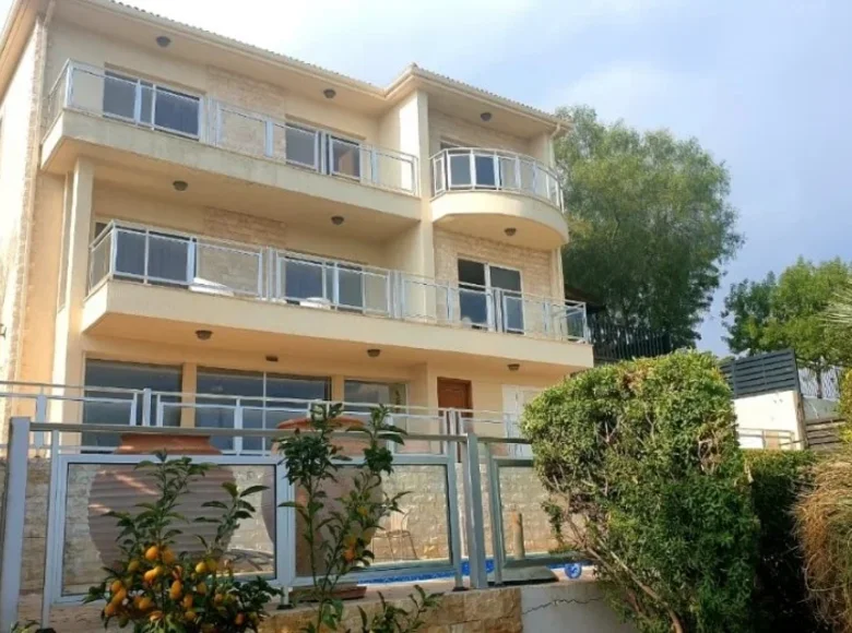 Haus 3 Schlafzimmer 408 m² Germasogeia, Zypern