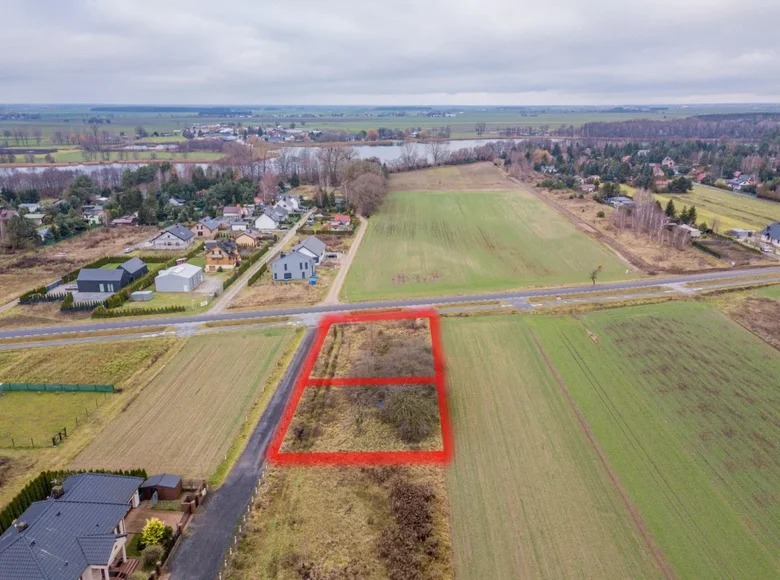 Atterrir 1 380 m² Strykowo, Pologne