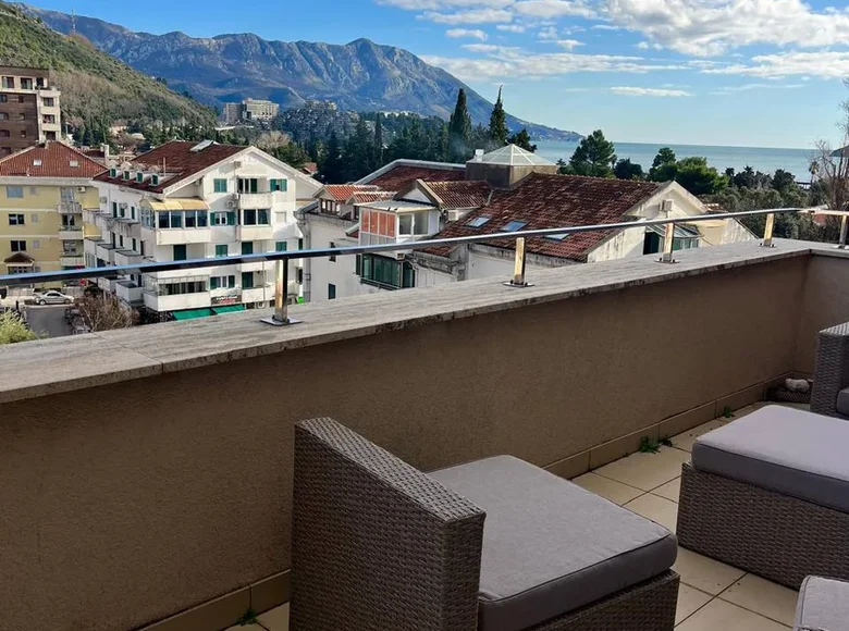 Attique 3 chambres 170 m² Budva, Monténégro