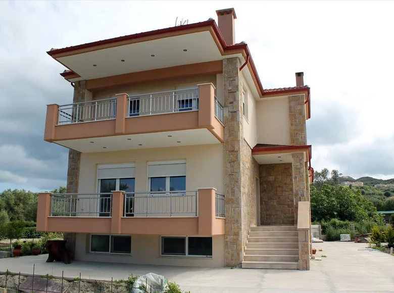 Dom wolnostojący 7 pokojów 240 m² Agia Paraskevi, Grecja