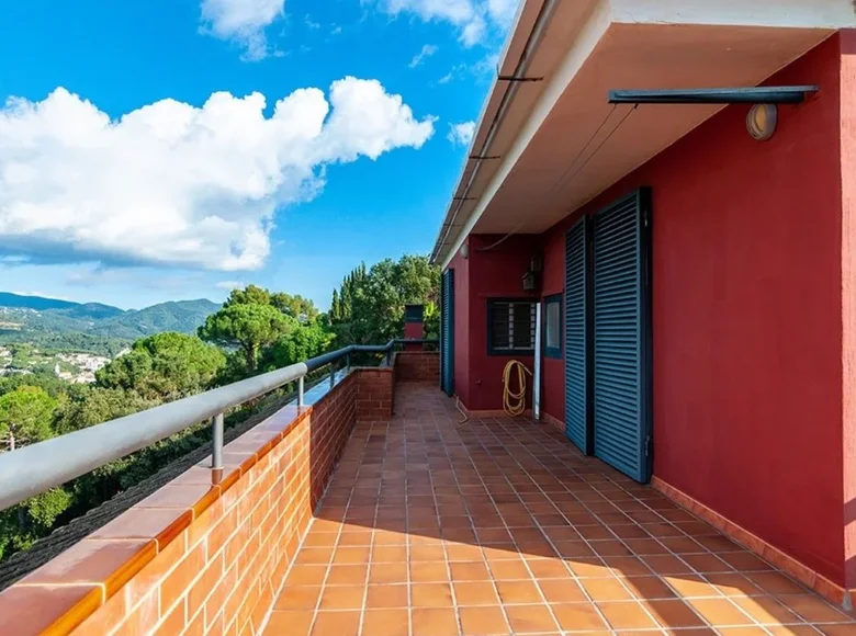 5 bedroom villa 313 m² Sant Cebria de Vallalta, Spain