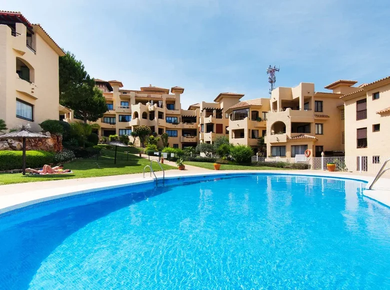 Mieszkanie 3 pokoi 110 m² Benalmadena, Hiszpania