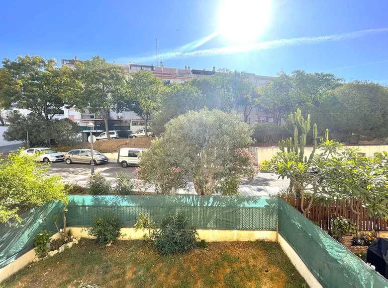 4 bedroom apartment  Estepona, Spain