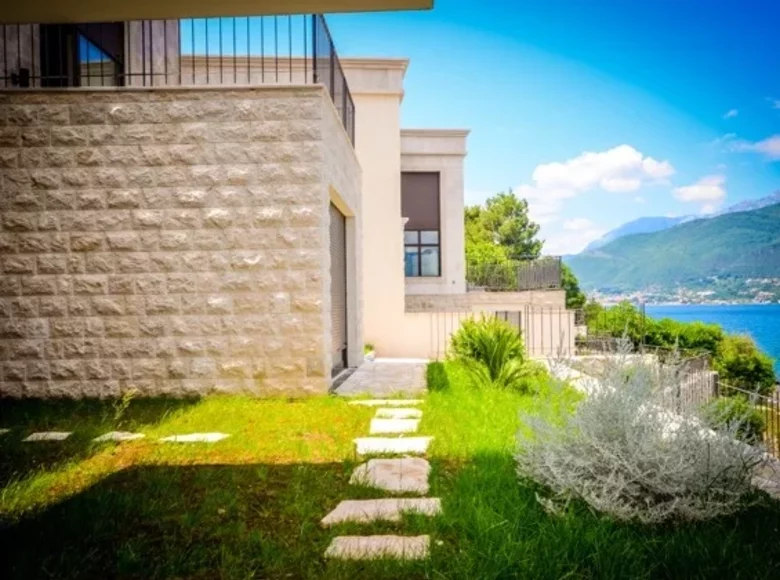 7-Schlafzimmer-Villa 257 m² Krasici, Montenegro