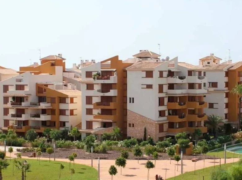 Mieszkanie 3 pokoi 63 m² Torrevieja, Hiszpania