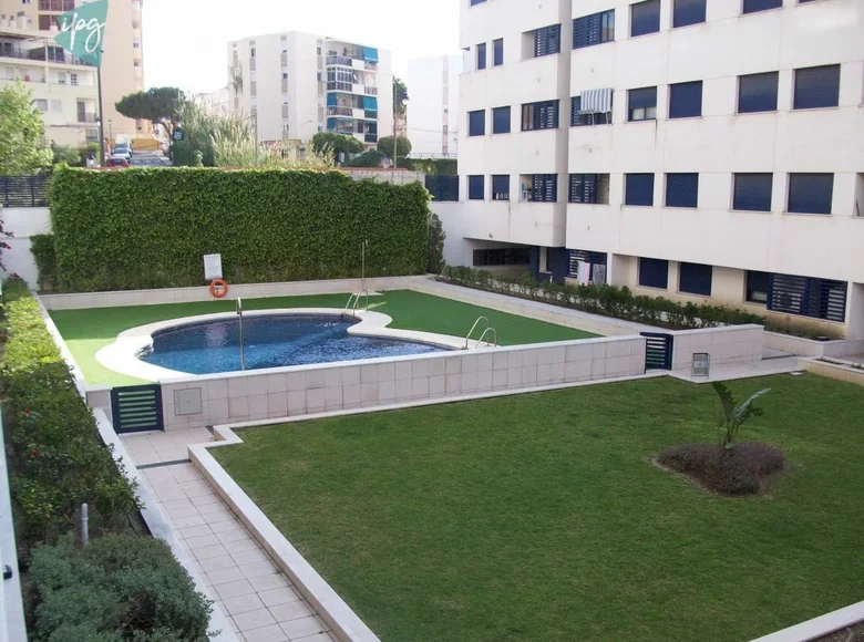 Квартира 2 спальни 100 м² Estepona, Испания