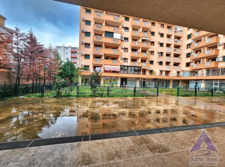 Propriété commerciale 234 m² à Budva, Monténégro
