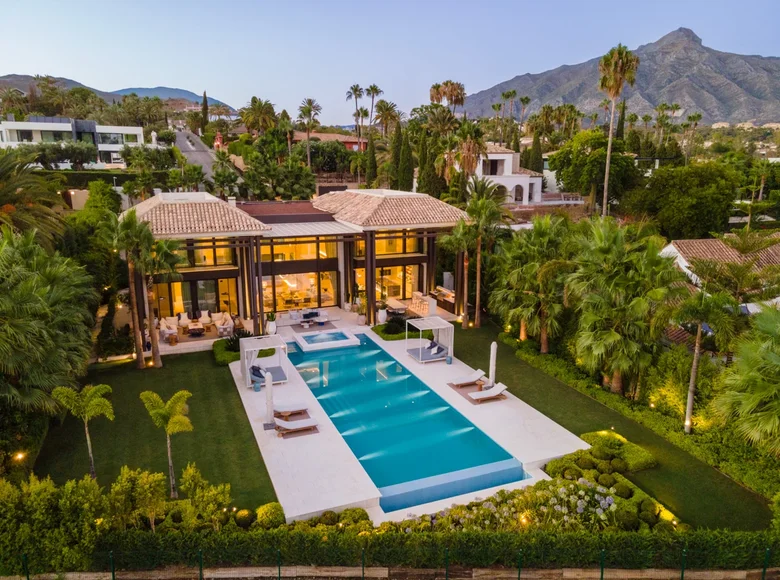 6 bedroom house  Marbella, Spain