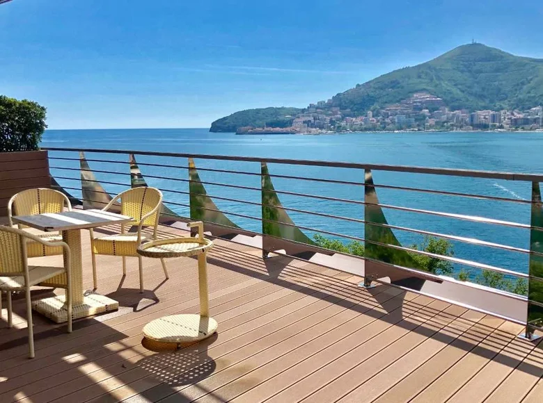 2 bedroom apartment 170 m² Budva, Montenegro