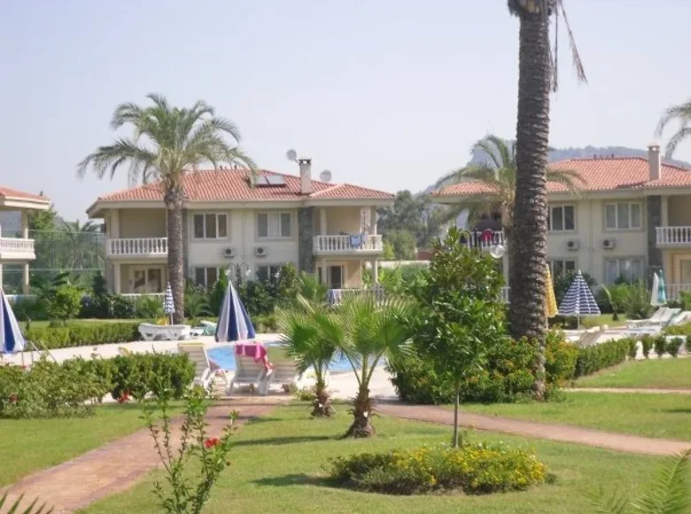 Szeregowiec 3 pokoi 180 m² Camyuva, Turcja