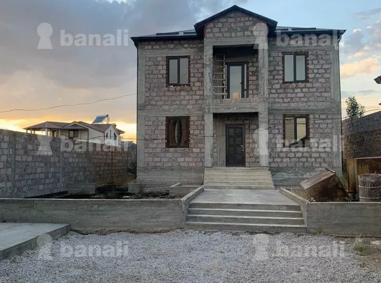 Mansion 6 bedrooms 190 m² Jrvej, Armenia