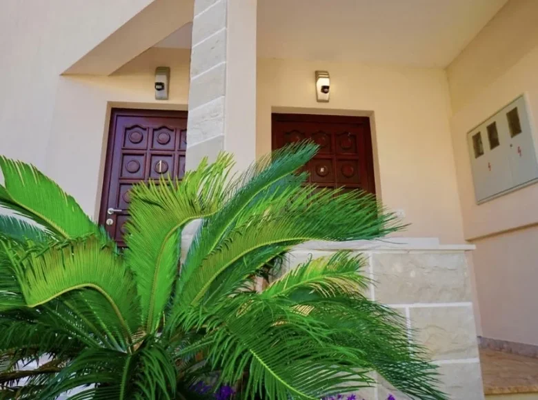 Villa 400 m², All countries