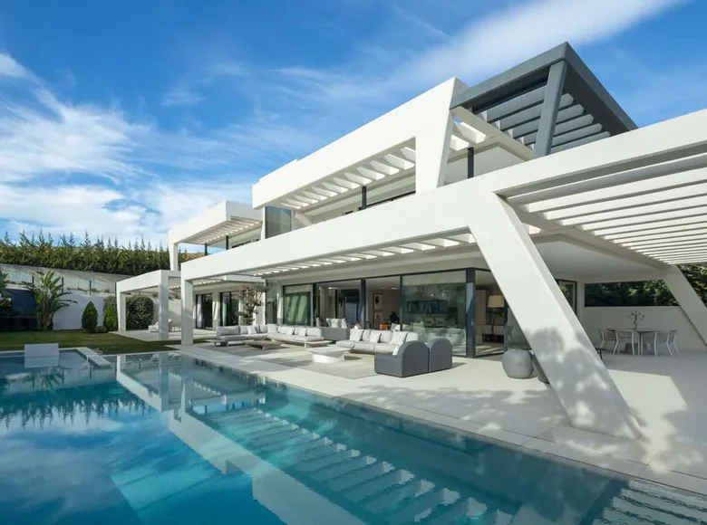 6 bedroom villa 660 m² Marbella, Spain