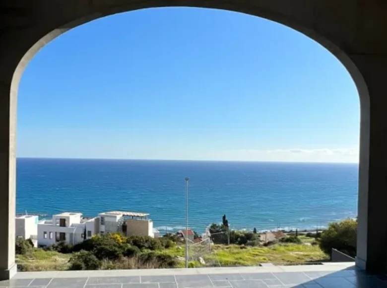 5 bedroom house 727 m² Agios Tychonas, Cyprus
