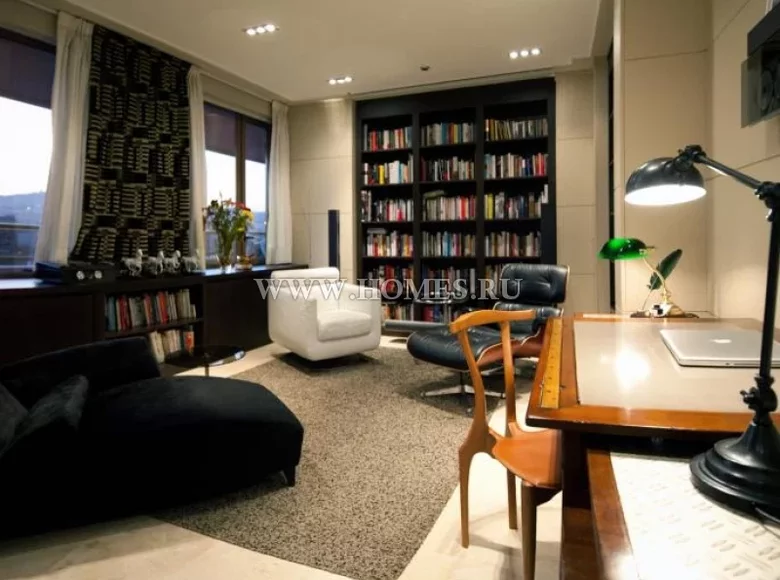 4 bedroom apartment 250 m² Barcelona, Spain