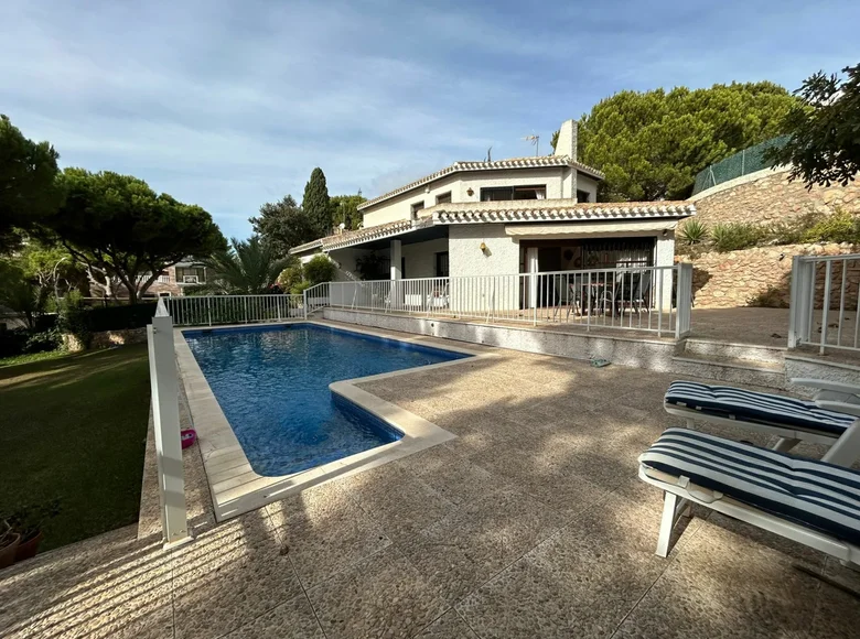 6 bedroom house 230 m² Orihuela, Spain