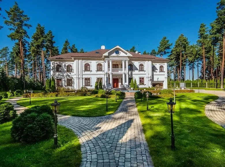 Willa 10 pokojów 1 100 m² Sunisi, Łotwa