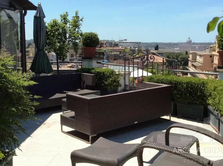  3 pokoi 320 m² Rzym, Włochy
