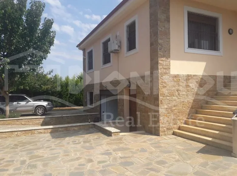 4 bedroom house 300 m² Nea Kallikratia, Greece