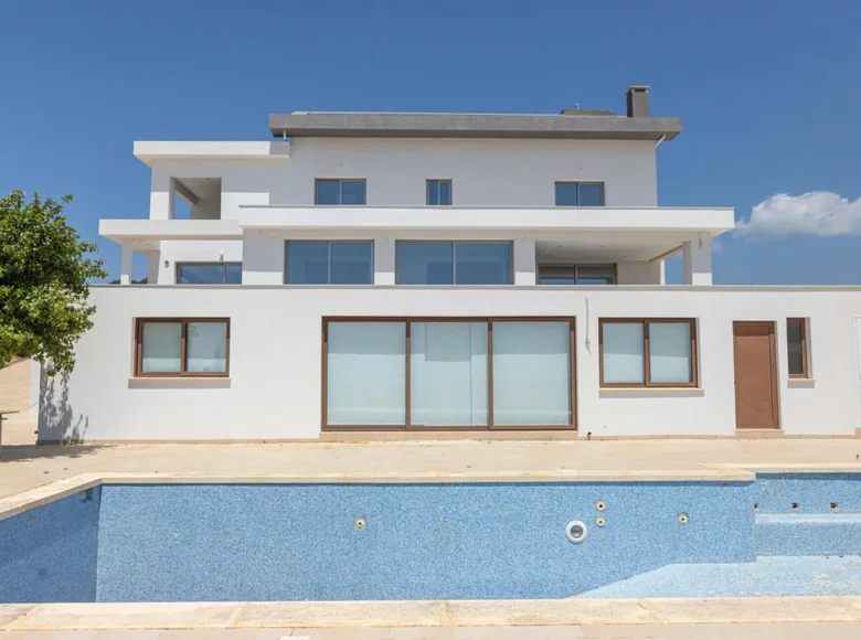 Haus 4 Schlafzimmer 450 m² Tala, Zypern