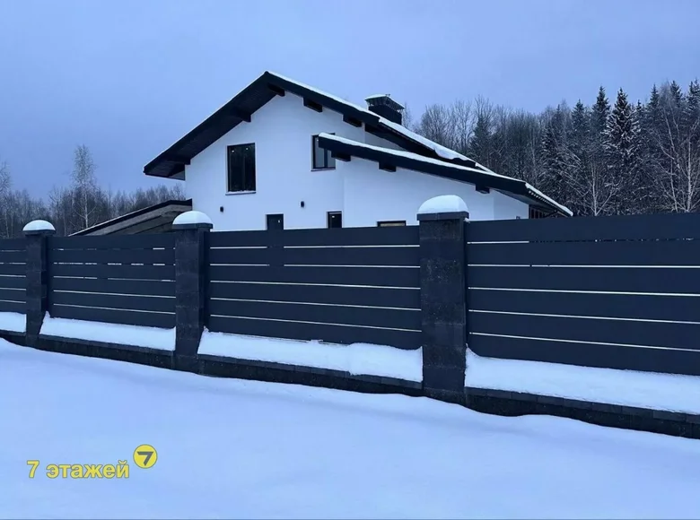 Casa 270 m² Starinki, Bielorrusia