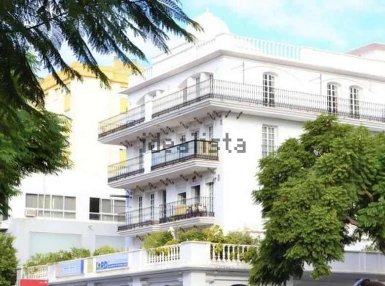 Mieszkanie 3 pokoi 142 m² Marbella, Hiszpania