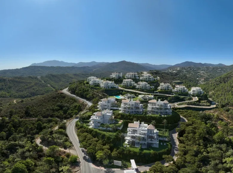 4 bedroom apartment  Benahavis, Spain