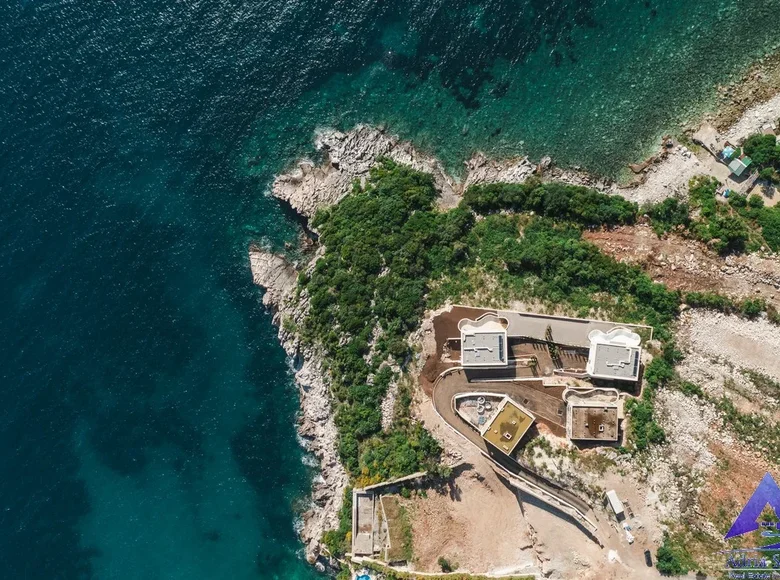 Villa de 4 dormitorios 375 m² Przno, Montenegro