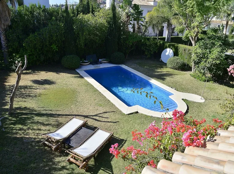 Villa de 4 dormitorios 470 m² Marbella, España