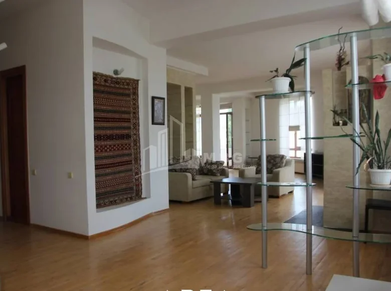 Apartamento 3 habitaciones 190 m² Tiflis, Georgia