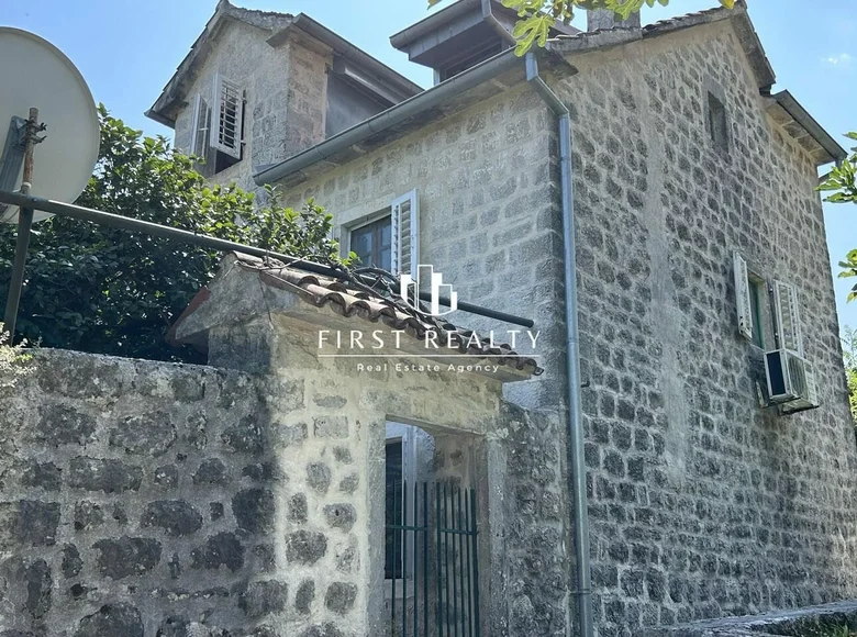 Haus 4 Zimmer 170 m² Morinj, Montenegro