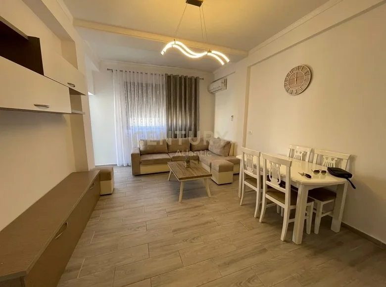 Mieszkanie 2 pokoi 63 m² Bashkia Durres, Albania