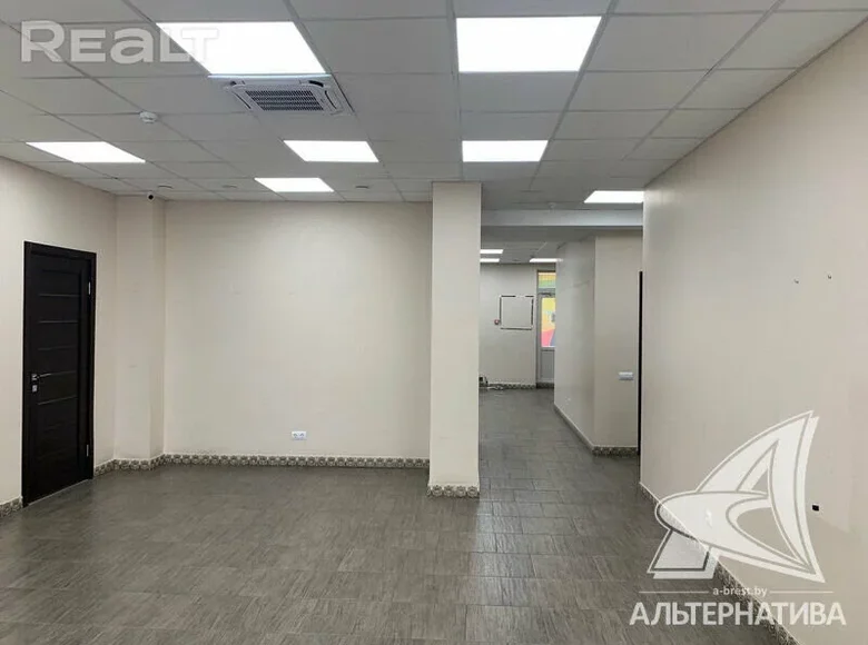 Tienda 122 m² en Kobriny, Bielorrusia